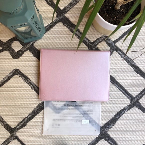 Finite iPad Pro Case (2017/2015) - Picture 7 of 14